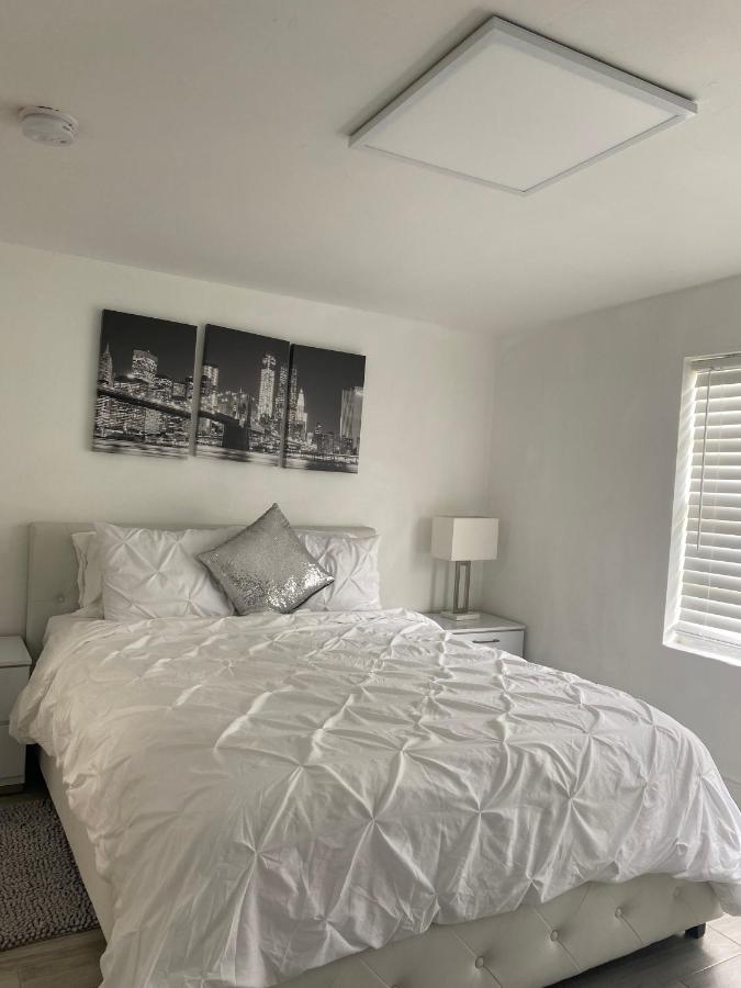 Modern Home, Excellent Location ميامي المظهر الخارجي الصورة